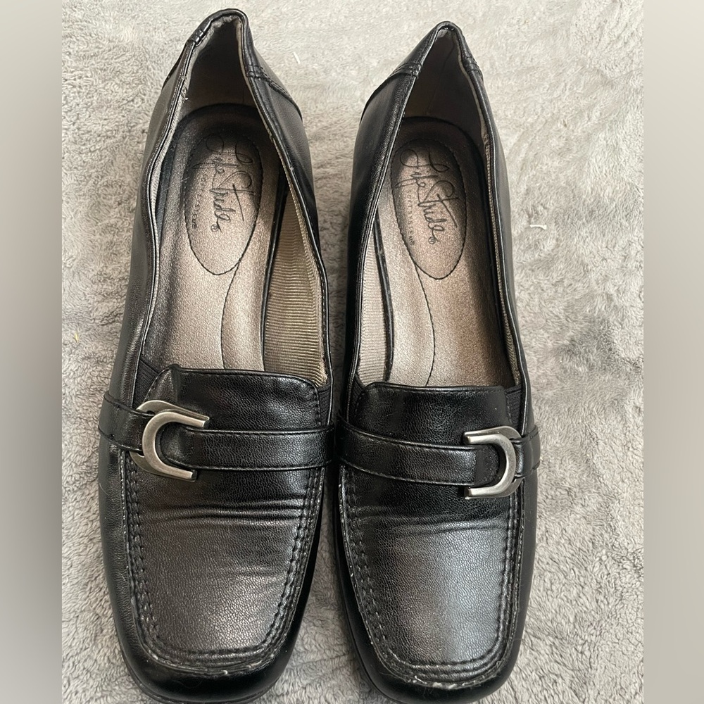 Lifestride black womens loafers size 7 - EUC